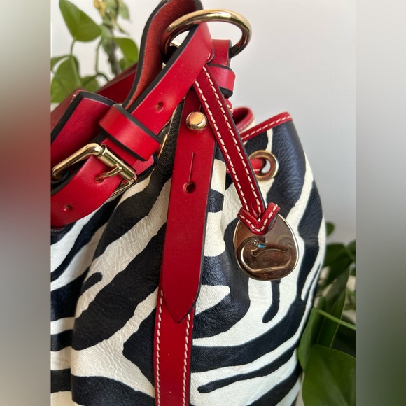 NWT Dooney & Burke Zebra Leather Drawstring Bag & Coin Purse - Picture 2 of 8